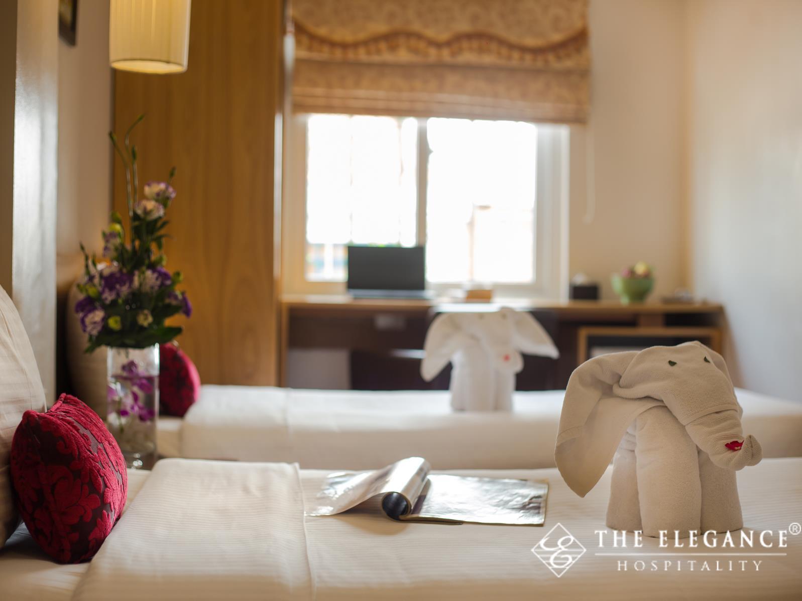 Eliana Ruby Hotel & Travel ฮานอย ภายนอก รูปภาพ